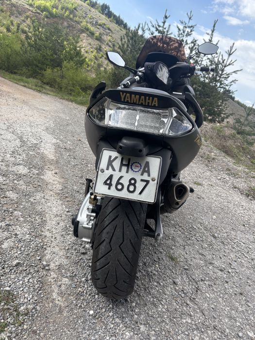 Здравйте продавам Yamaha t max.