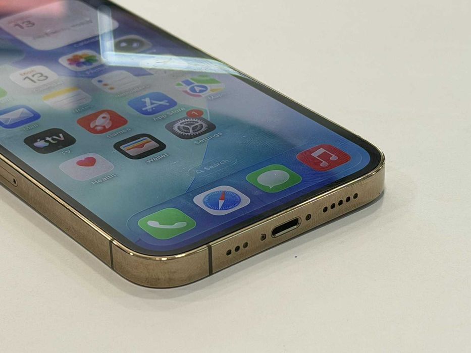 Apple iPhone 13 Pro 256GB- 74%