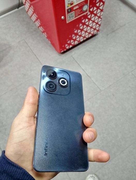 Infinix Smart 8 srochniyga