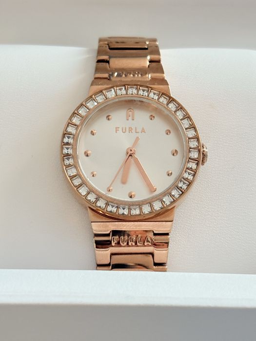Неизползван дамски часовник Furla