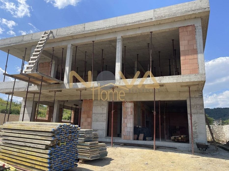 Продава се Къща в Варна, Изгрев - 250 кв.м за 953 €/кв.м - Снимка #1