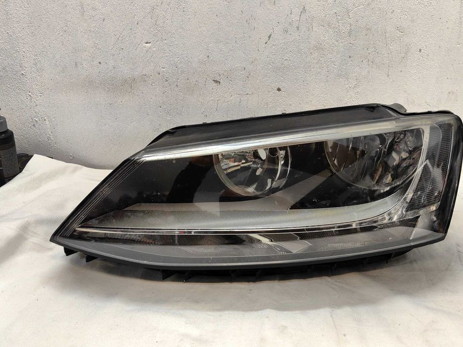 Фар  за   Vw Jetta