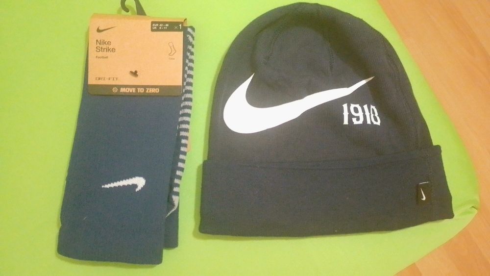 Шапка Nike (Спартак )и чорапи Nike