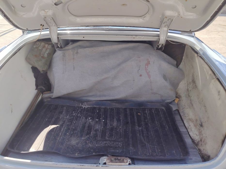 Gaz 21 Volga (Antikvar) legenda