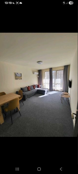 Двустаен под наем в затворен комплекс!