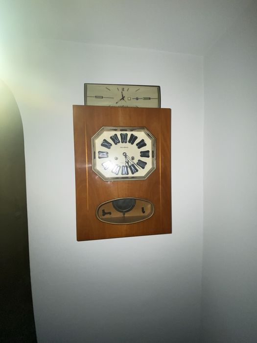 Vand pendula si ceas