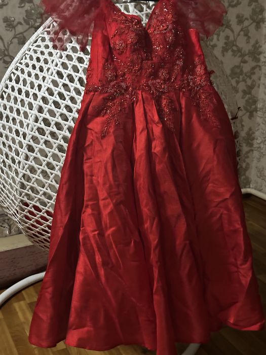 Красивое вечернее платье