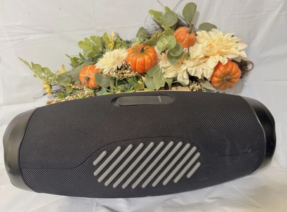 Продавам JBL boombox 3