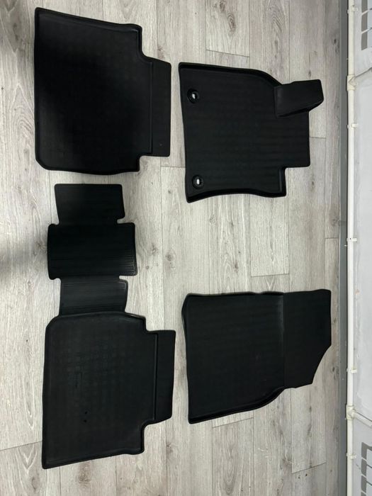Продам полики камри 70/75