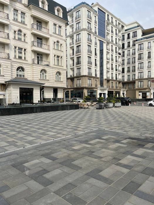 Срочна ПРОДАЕТСЯ 4-комнатная Квартира на ЖК Via Port