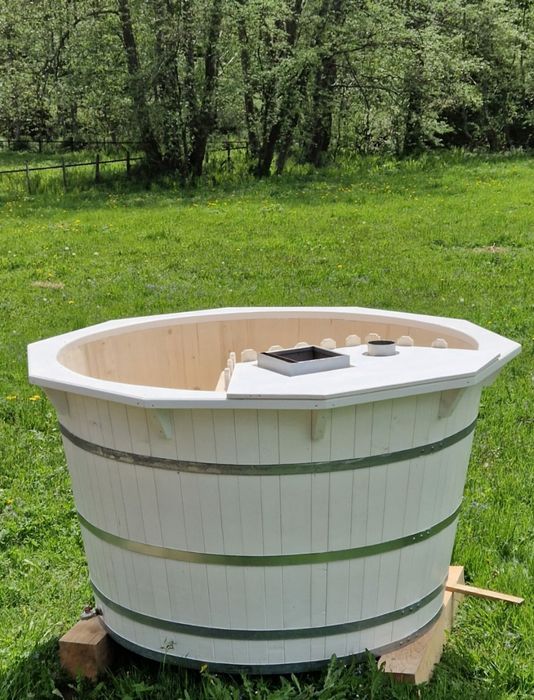 Ciubăr  din lemn de molid pentru baie, calitate inalata si finisaj