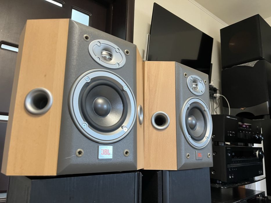 Boxe raft sau surrond Jbl E10