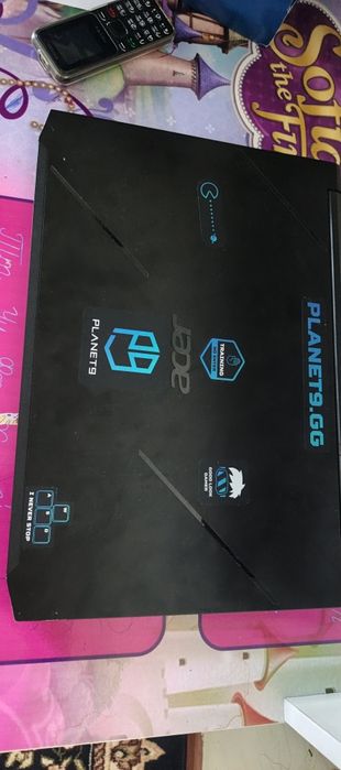 Acer Nitro 7 Metal / i7-10th / 24GB RAM / 2TB SSD / GTX 1660Ti / 144Hz