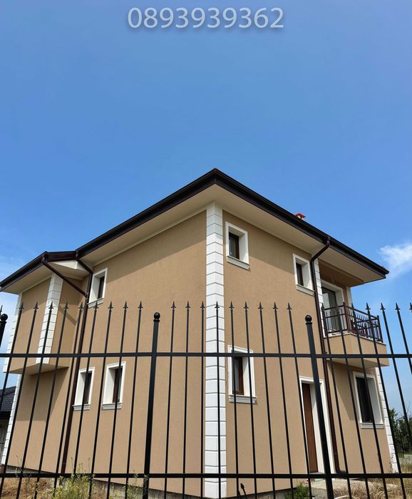 Продава се Къща в с. Брестник, Област Пловдив - 205 кв.м за 1400 €/кв.м - Снимка #2