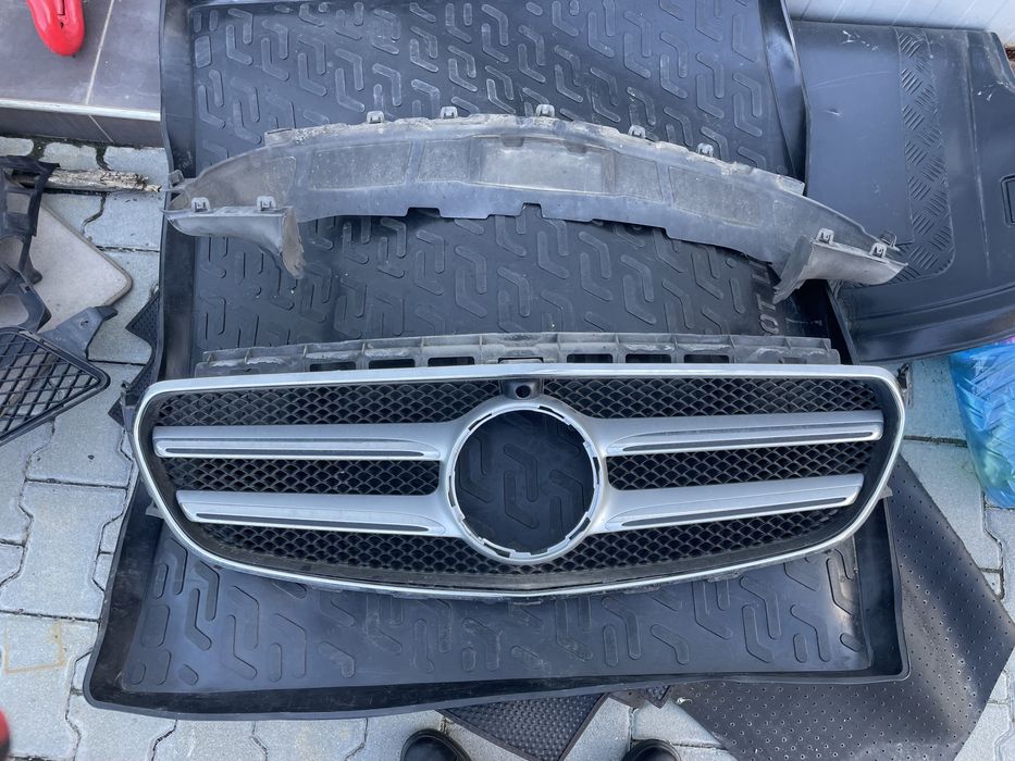 Оригинална предна решетка за Mercedes E Class W213 GLS W166 X166 AMG