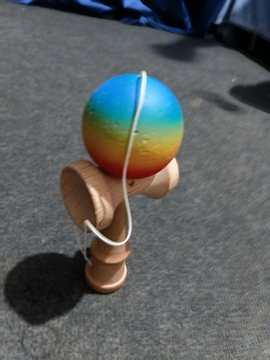 Kendama cu steagul romaniei