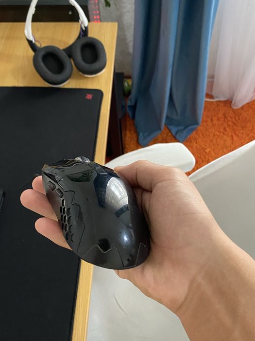 Продаю игровую мышку