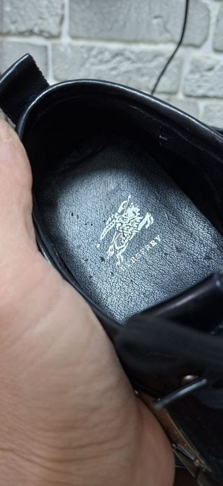 Оригинальные кроссы Burberry