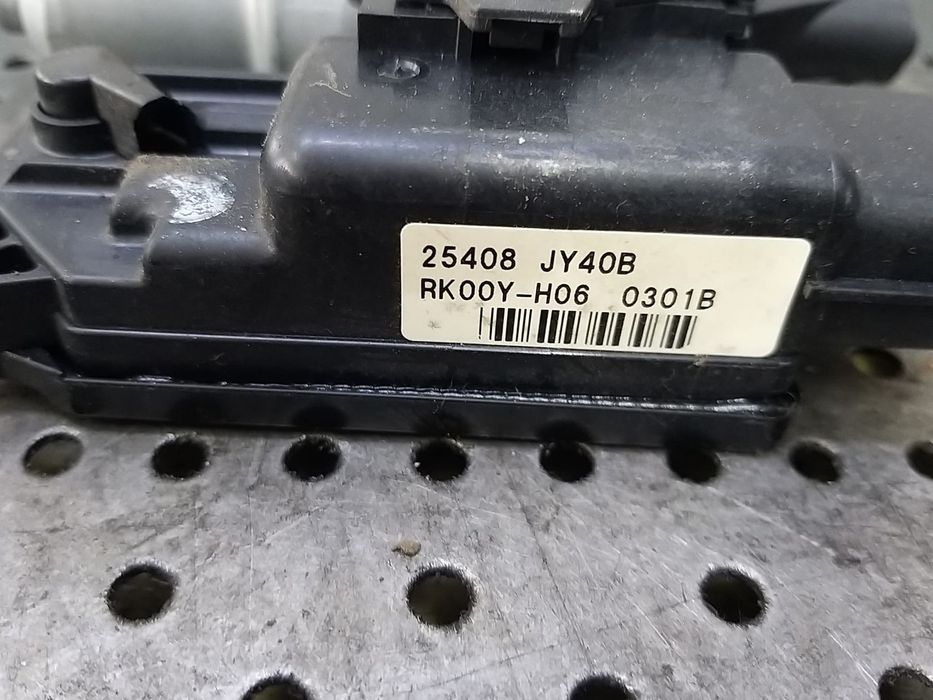 Motoras macara stanga fata renault koleos 1 hy 25408jy40b 80751jy40a