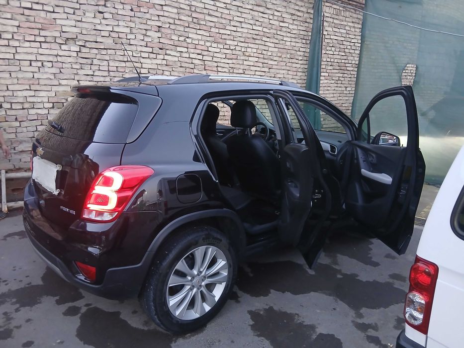 Tracker 1 premier
