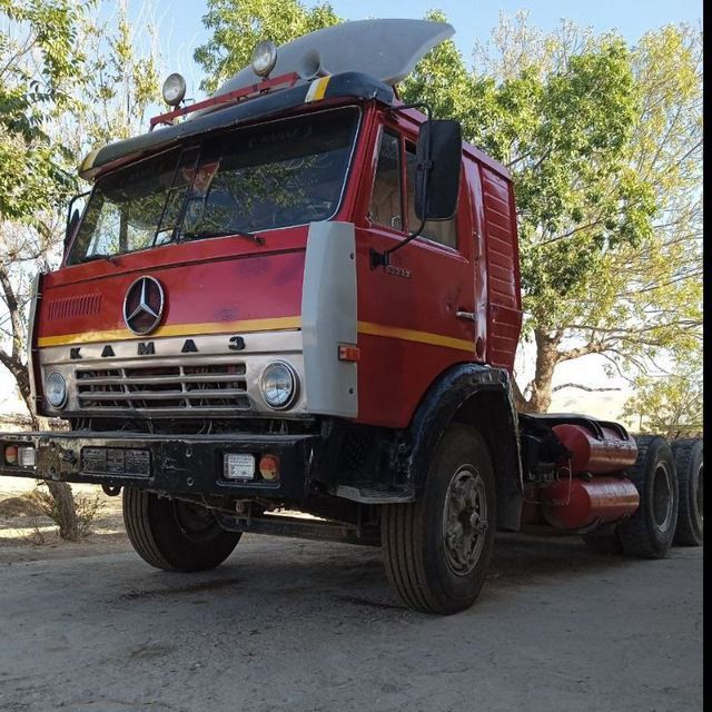 Kamaz 5410 tigach prisepi bilan Maz prisep