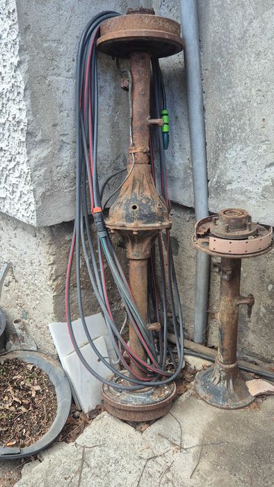 Заден дифренцял за уаз