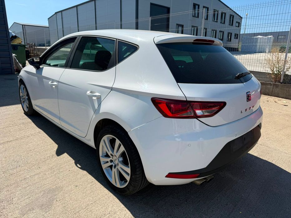 Dezmembrez Seat Leon 3 FR 2014 hatchback alb lb9a 2.0 tdi CKFC