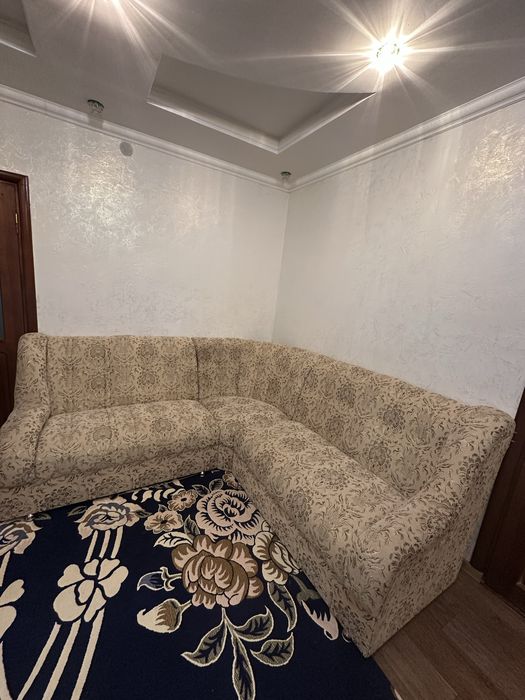 Продается угловой диван в хорошем состоянии