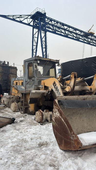 Продам погрузчик 3х кубовый