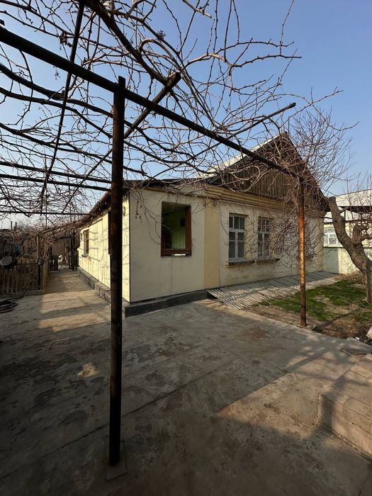 Продается дом в Алмалыке