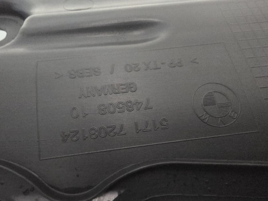 Grila parbriz BMW F10 F11 originala 51717203124