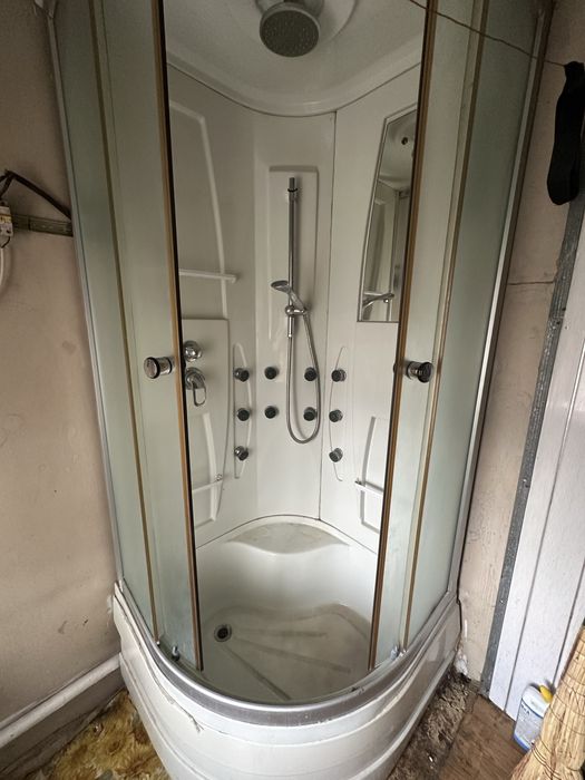 Продам душевую кабину