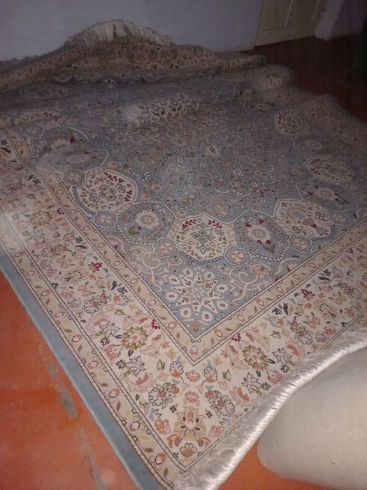 Ұзын жаңа кілем алып үлгеріңіз