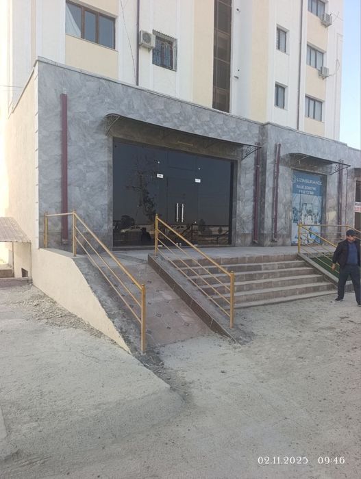 Шиша ишик сотилади