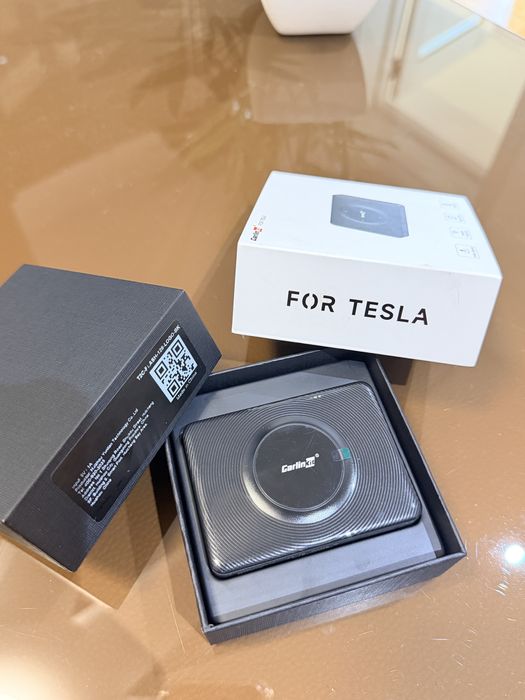 Adaptor Wireless CarPlay  pentru Tesla (Carlinkit T2C) - NOU