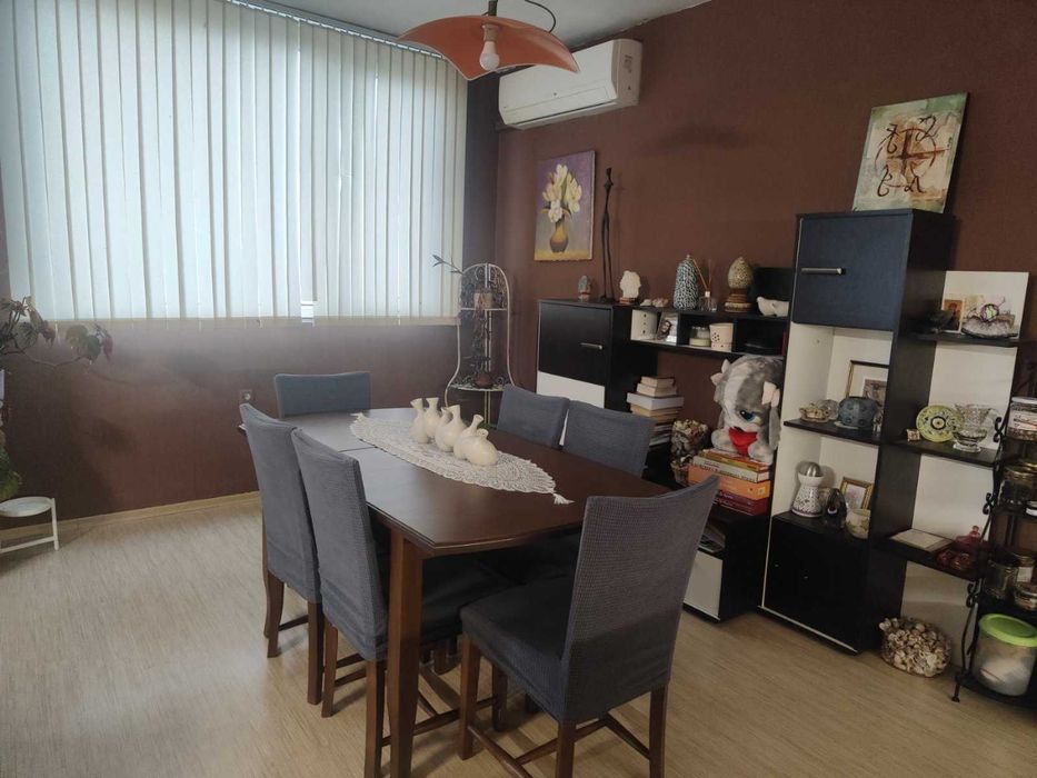Без Комисиона Тристаен 110 м²