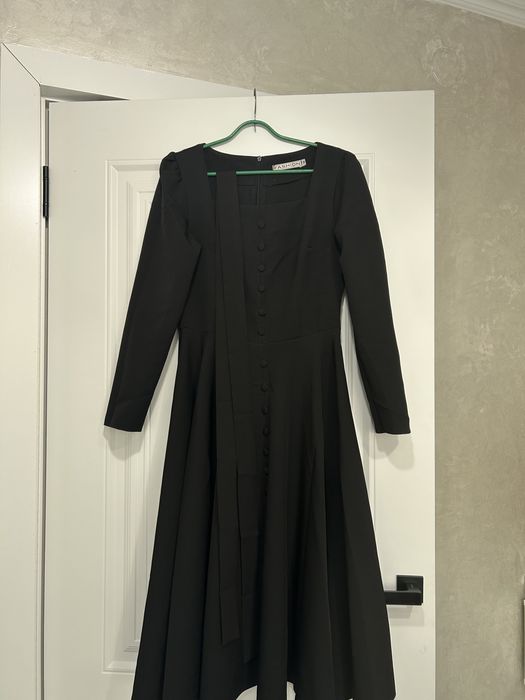 Продается Женская одежда (2 разные)