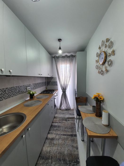Apartament de inchiriat 2 camere decomandat Manastur/Mehedinti/parcare