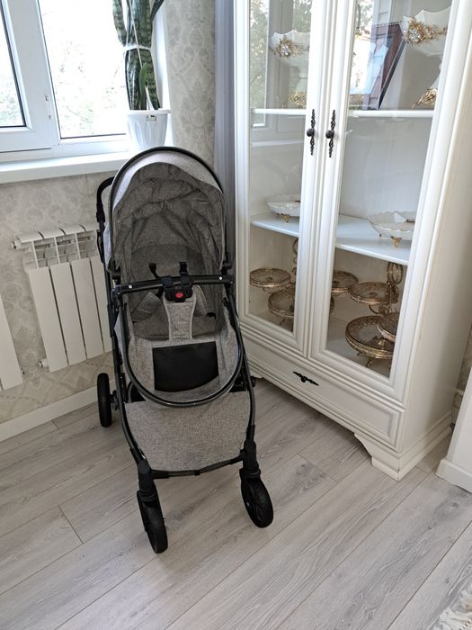 Продам детскую коляску