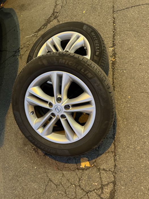 Set 4 jante aliaj Nissan R17 + anvelope vara Michelin Primacy 4