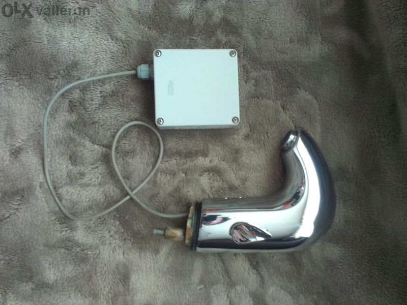 Електронен сензорен смесител Roca Amura N Electronic Sensor