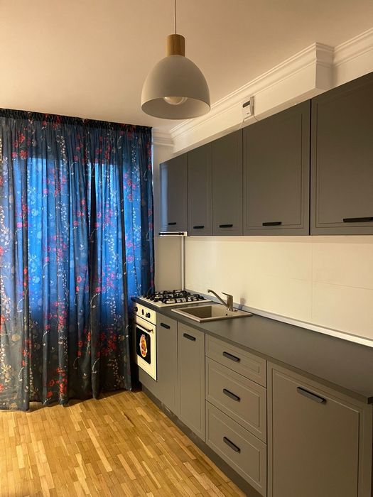 Inchiriez apartament 3 camere