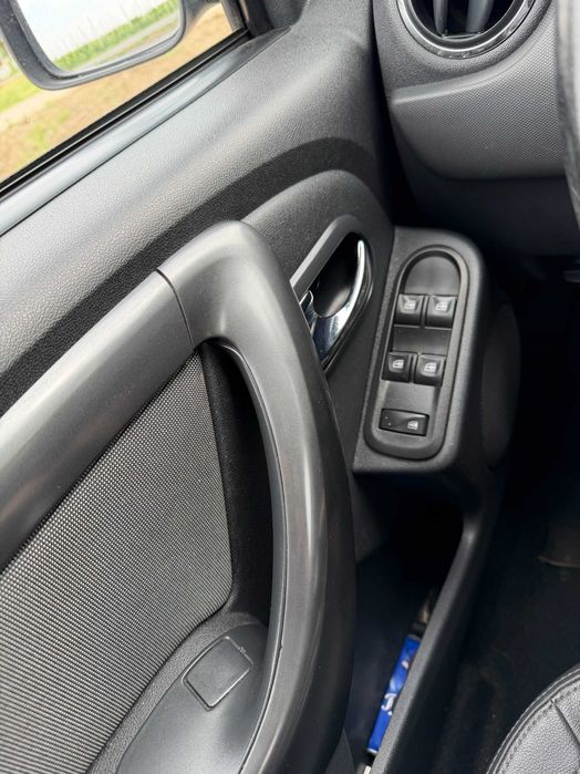 Vand Dacia Duster 2017
