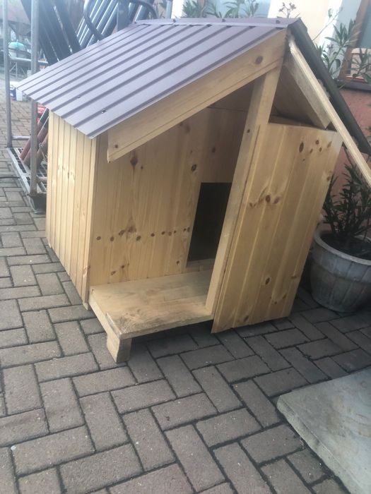 Căsuța pentru câini