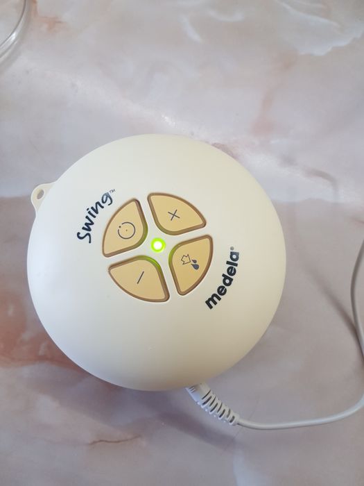 Помпа за кърма Medela Swing