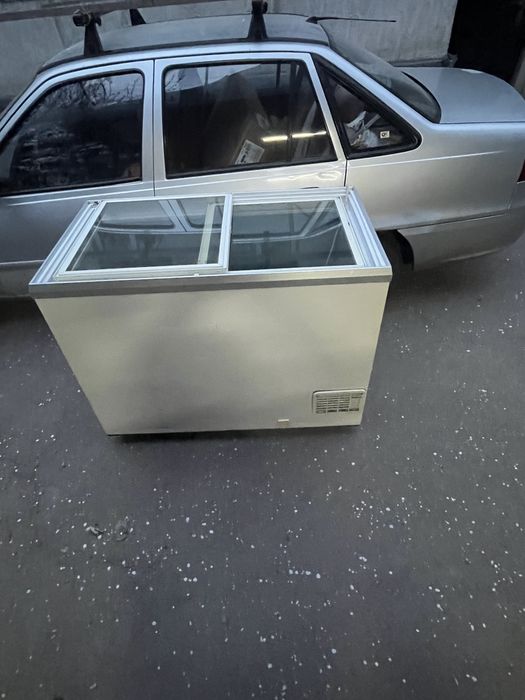 Продам морозильник
