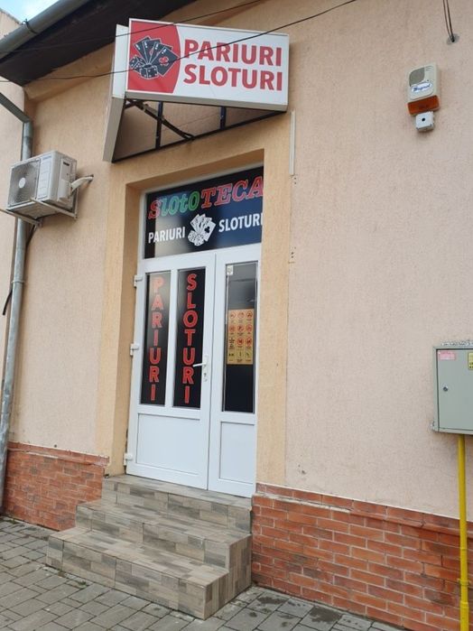 Închiriez spațiu comercial central