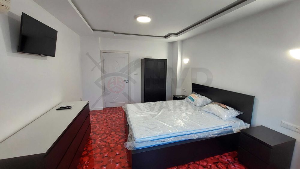 Тристаен апартамент в Център! 21836742