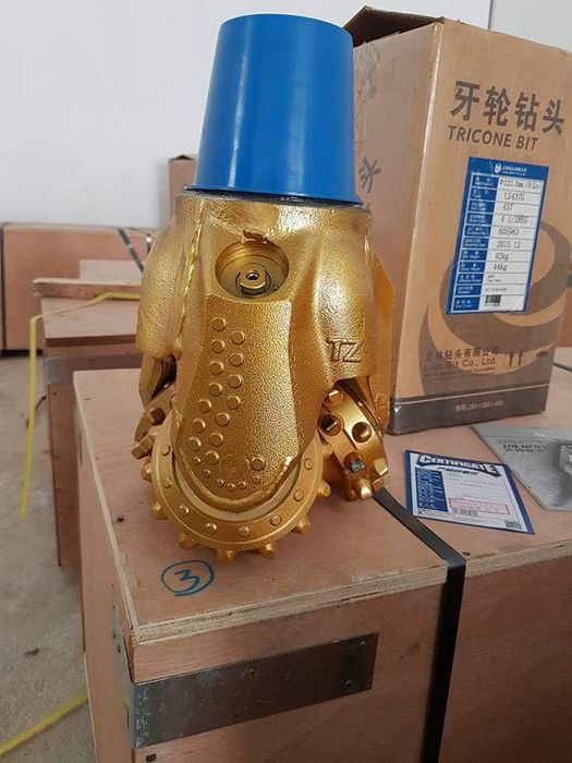 Долото трёх шарошечные разного размера товар есть в наличии