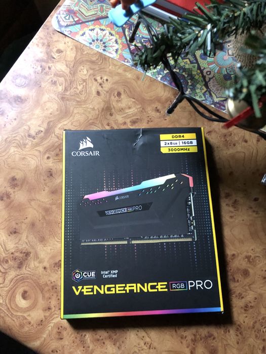 Memorie DDR4 Corsair Vengeance RGB PRO 16GB